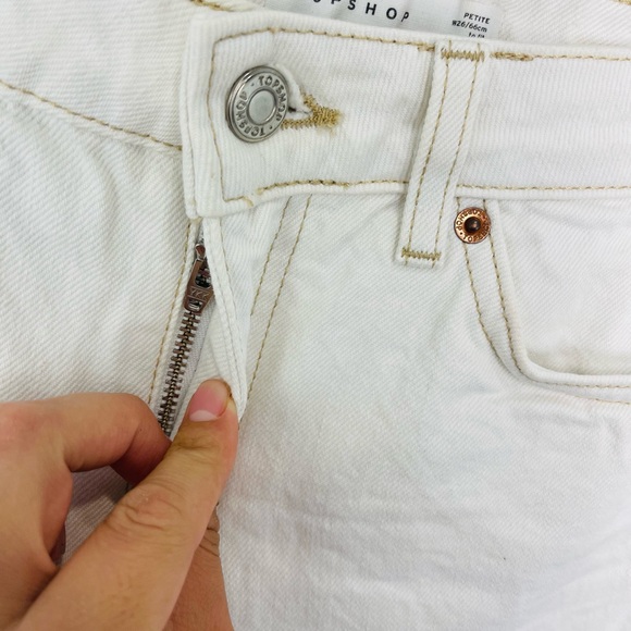 Topshop High Waisted White Ivory Mom Jeans Petite W26/28 - Picture 4 of 7
